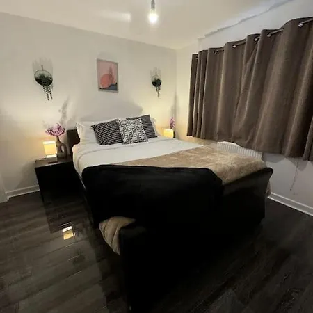 New Large Townhouse 3 Bedrooms 4 Beds And Parking Manchester Exterior photo